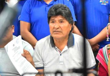 Suman tres órdenes de captura contra Evo desde el 2024