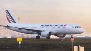Un avión de Air France, forzado a dar media vuelta en Martinica al incendiarse un reactor