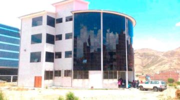 La UATF atiende en horario continuo a nuevos alumnos