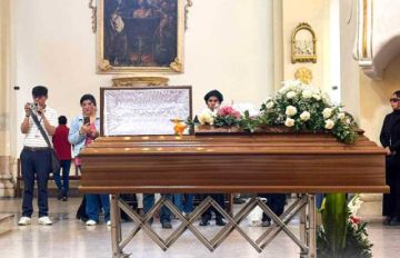 David Santalla recibió el cariño de público en Sucre y La Paz