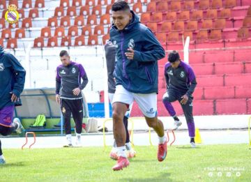 El técnico Ferreira empieza a bosquejar el onceno titular de Real Potosí