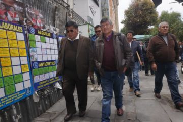 Choferes abandonan diálogo por combustible con el Gobierno y amenazan con medidas de presión