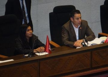 Interpelación: Edmand Lara declara cuarto intermedio en sesión por “falta de condiciones”