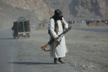 «Guerra abierta» entre Pakistán y Afganistán: los talibanes responden a Kabul 