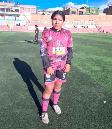La jugadora Anahi García, de Deportivo Temerarios.
