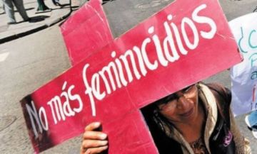 Envían a prisión preventiva a dos adolescentes por muerte de joven madre en Caracollo
