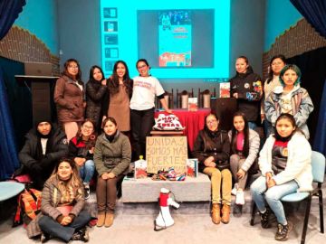 "Qhatu de Ideas" reunió a mujeres contra la violencia