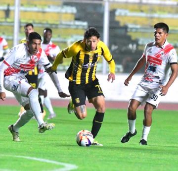 Nacional queda eliminado tras ser goleado por el Tigre