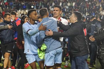 Final con reclamos por el arbitraje en Villa Ingenio