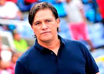El técnico Flavio Torres llega el sábado para tomar el mando del equipo lila