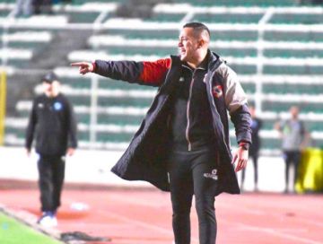 Nacional rescinde contrato con el técnico Eguez