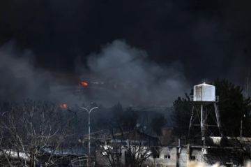 Israel alcanza 400 objetivos militares en el oeste y centro de Irán, que raciona la gasolina