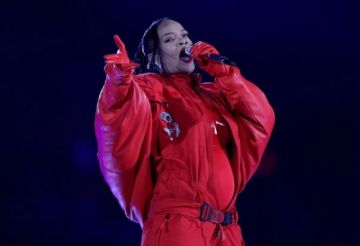 Una mujer está detenida por presuntamente haber atentado contra Rihanna