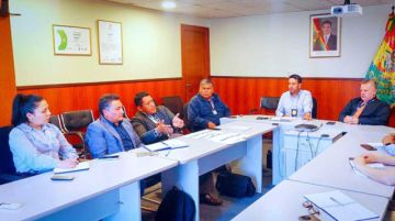 Evalúan el avance de obras en el aeropuerto para su habilitación 