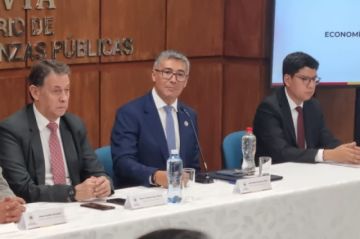 Caso Billetes: Ministro de Economía señala que la Asamblea podría legalizar los billetes