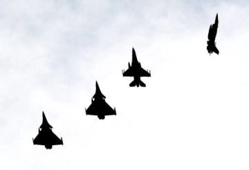 Turquía despliega seis cazas F-16 y defensas antiaéreas en el norte de Chipre
