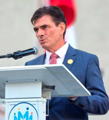 Paz arriba a Chile para fijar  una nueva agenda bilateral