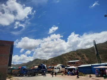 Bloqueo en Chaquí, carretera a Sucre, permanece por segundo día