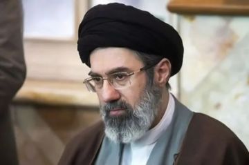 El nuevo líder supremo de Irán desafía a EE.UU. y pide cerrar Ormuz en su primer mensaje