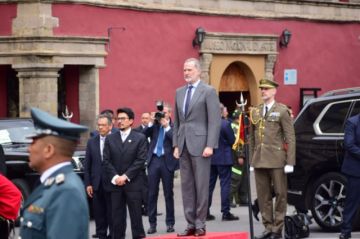 El Rey de España llega a Palacio Quemado para una reunión con el Gobierno 