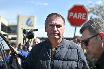 Bolsonaro es hospitalizado con bronconeumonía y sin previsión de alta