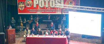 Maestros se reunieron en conferencia internacional en Potosí