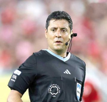 Árbitro iraní dirigirá  el Bolivia-Surinam