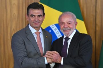 Lula se compromete a reforzar la integración y a ampliar el comercio con Bolivia