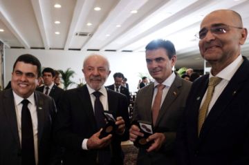 RODRIGO PAZ EN BRASIL