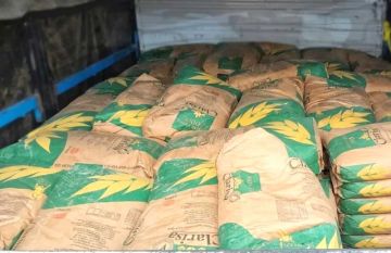 Contrabandistas atacan y tratan de recobrar harina