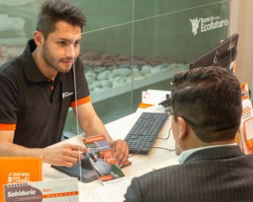 •	El 100% de sus utilidades se reinvierten para impulsar a emprendedores y familias.