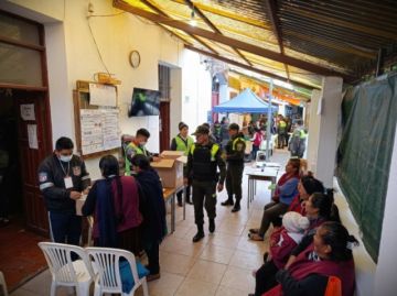 Policía confirma 529 arrestados y 408 vehículos retenidos en todo el país hasta la media jornada electoral