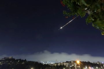 Israel activa su sistema de defensa ante una nueva oleada desde Irán y responde con ataques a Teherán
