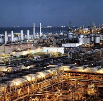 El brent se hunde un 13 % tras anunciar Trump un posible alto el fuego en Irán