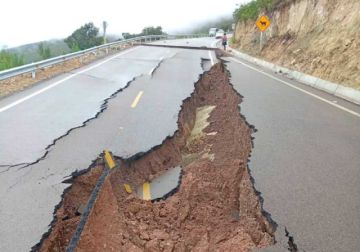 Fuertes lluvias causan zanjas en la plataforma de acceso a Toro Toro 