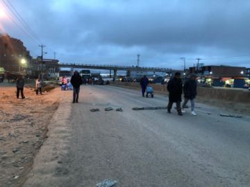 Bloqueo en la Ruta Oruro-La Paz impide la entrada a la ciudad de El Alto