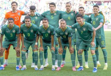 La Selección boliviana que arrancó el partido de ayer en el estadio BBVA.