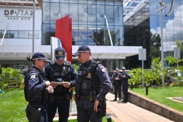 El expresidente brasileño Jair Bolsonaro recibe el alta tras dos semanas