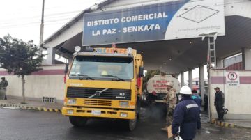 ASOSUR La Paz advierte que no retirará combustible de Senkata si no se garantiza la calidad