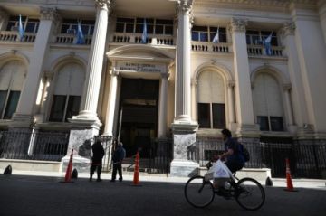 La deuda externa de Argentina alcanza un récord de 320.305 millones de dólares