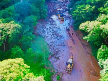 Lluvias azotan el país: un fallecido, rutas cerradas y alerta roja
