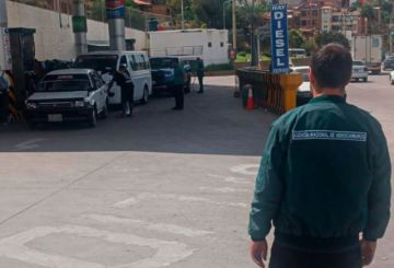 En Chuquisaca ANH bloquea 151 placas por “carguíos atípicos” de gasolina