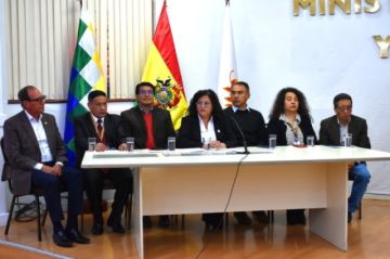 Ministra de salud informa sobre los resultados del examen de residencia 2026
