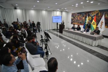 Bolivia suspende contratos de gasolina con Vitol y Trafigura