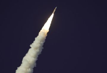 Artemis II supera minutos críticos tras el despegue rumbo a la Luna con cuatro astronautas