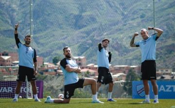 Bolívar inaugura la Liga frente a Totora Real Oruro