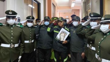 Cristóbal cumple el sueño de ser policía a los 16 años y una enfermedad le quitó la vida