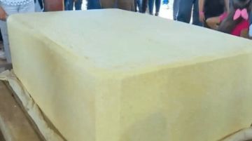  San Javier presenta el queso “más grande” de Bolivia