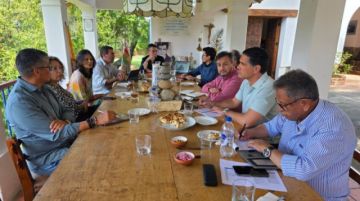 Gobierno se reúne en Tarija para tratar temas impositivos económicos en el país