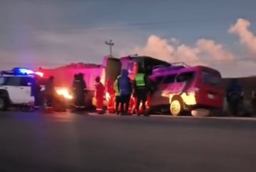 Potosí: Joven de 27 años pierde la vida atrapado en un minibús accidentado